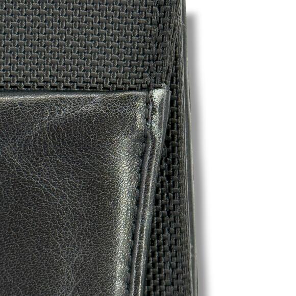 Tumi Alpha Briefcase Bag With Over The Shoulder Handels Solid Black 43010D3 - Picture 15 of 16